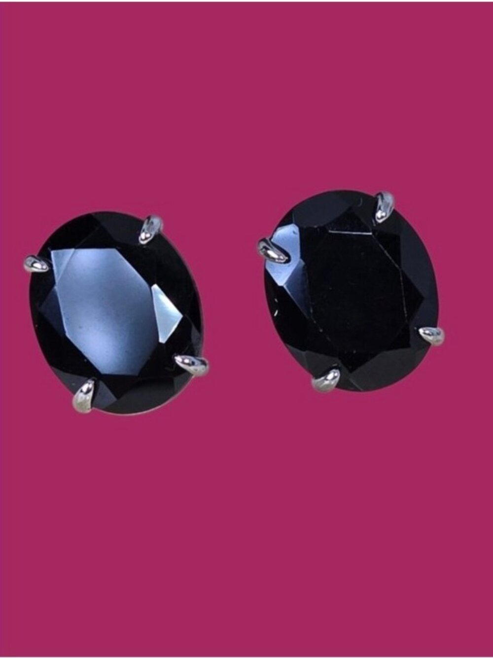 925 Sterling Silver Earrings 1×1.2cm with Natural Black Spinel.